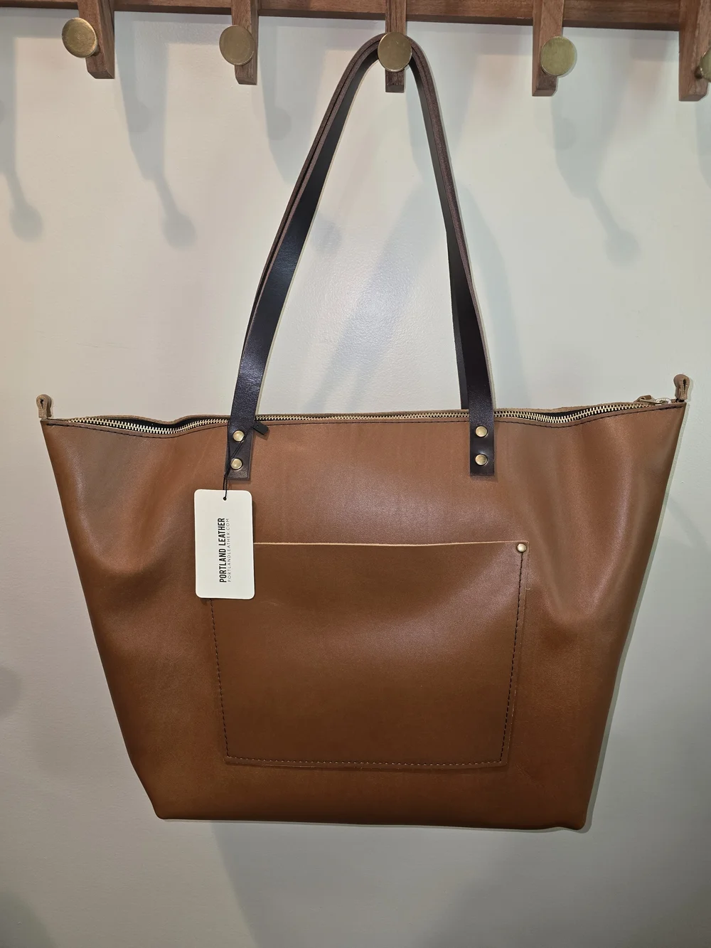 Portland Leather Oversized Classic   Tote In The Color Honey